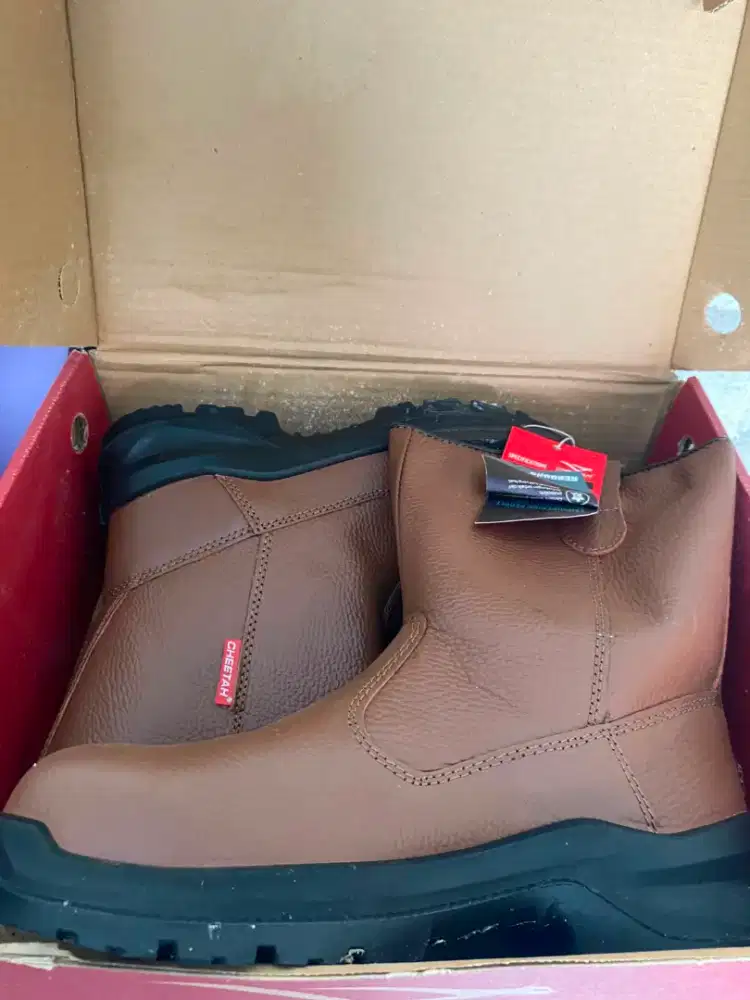 SePatu Safety merk Cheetah