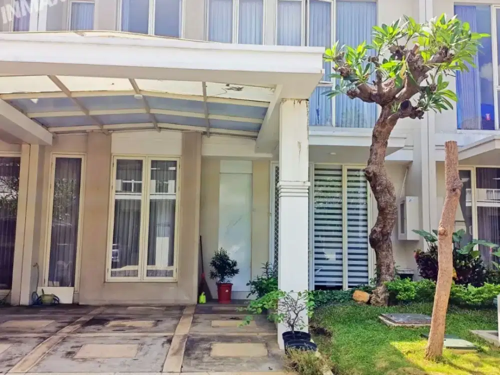 Rumah 2 Lantai Cluster Depan Grand Pakuwon Surabaya, Row Jalan Lebar