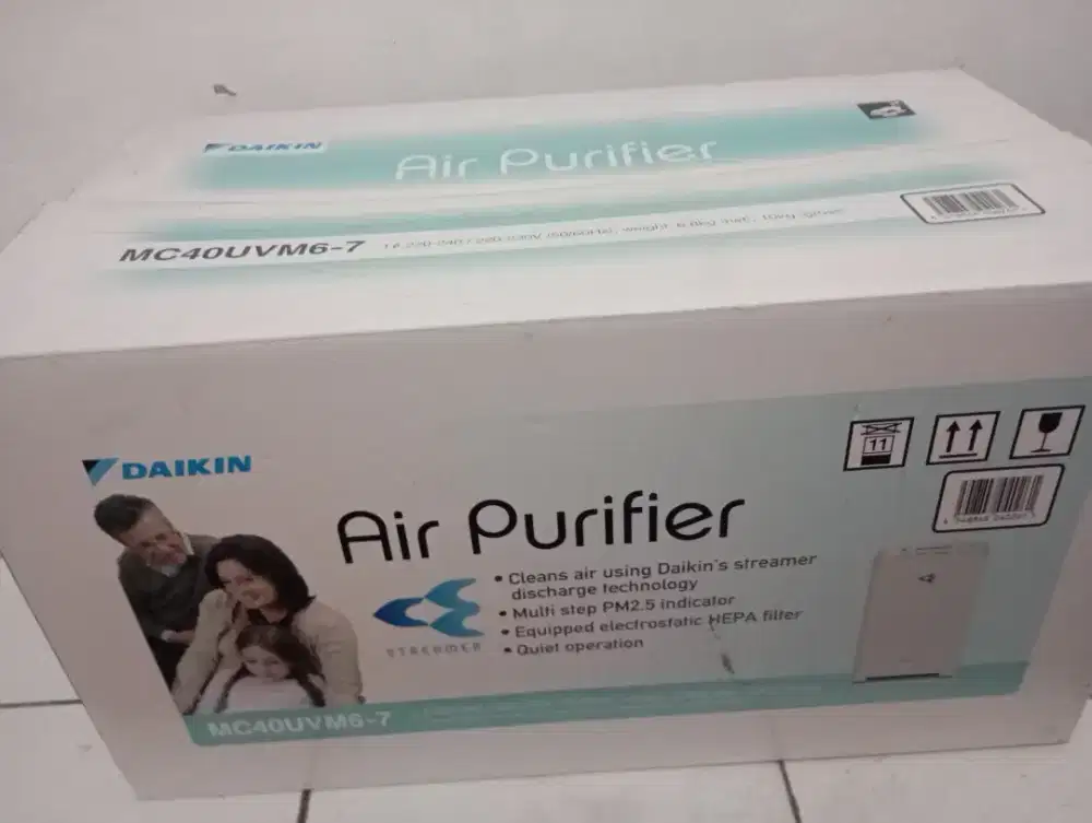 Daikin air Purifiyer MC40UVM6-7