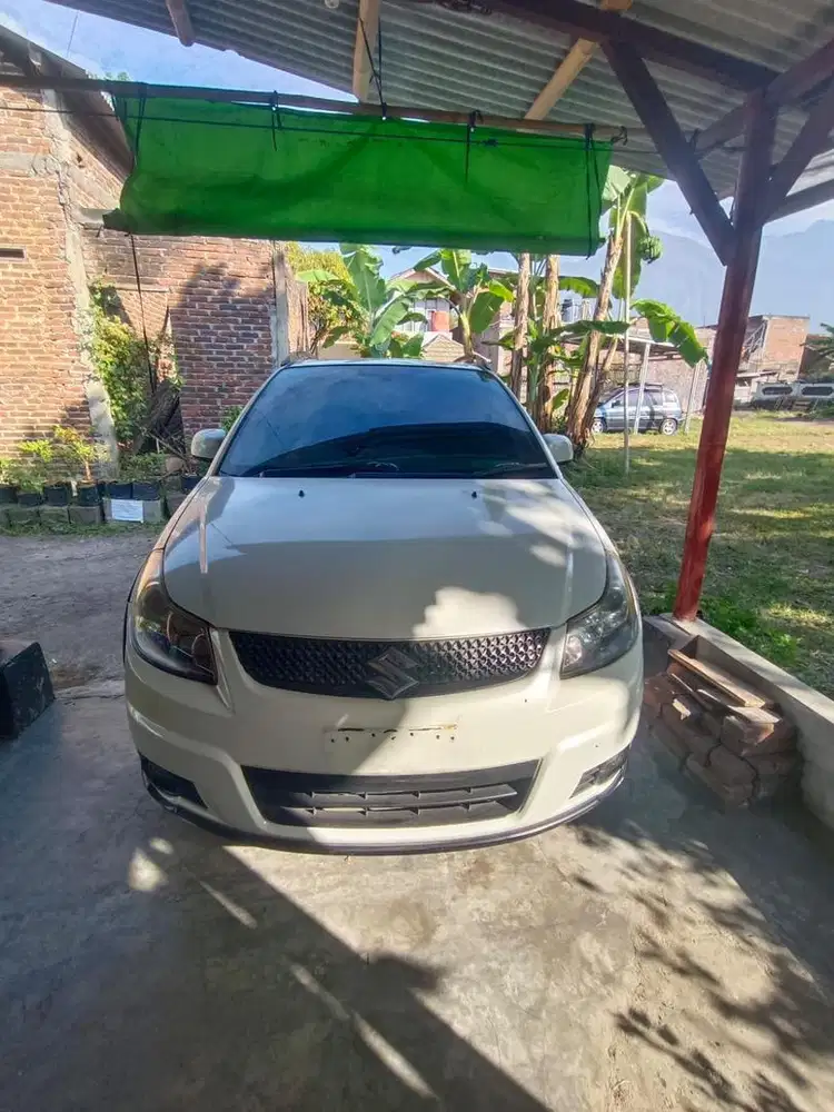 Suzuki X-over SX4