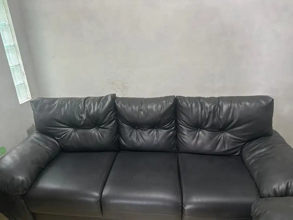 Kursi Sofa Hitam