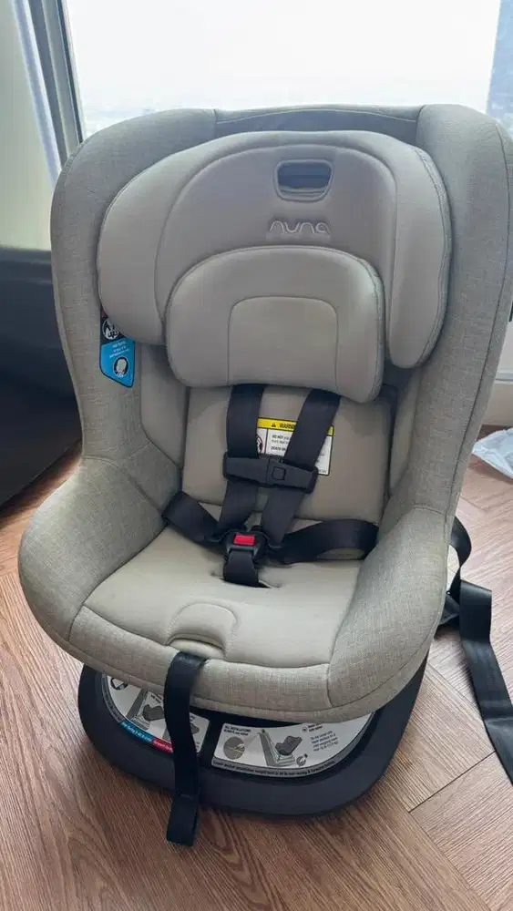 Nuna REVV Rotating Convertible Car Seat - Warna Cedar