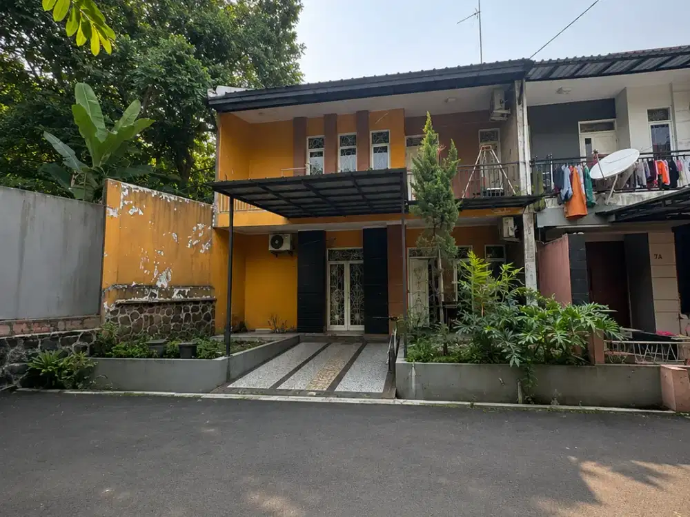 Rumah 2 Lantai Dalam Komplek One Gate System di Limo Akses Mudah ke Tol