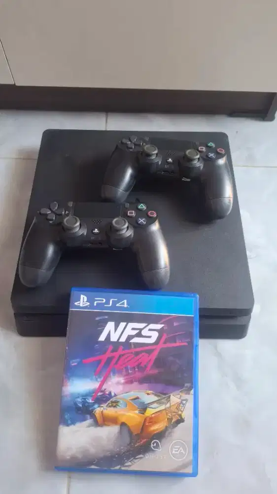Playstation 4 slim 1 tb