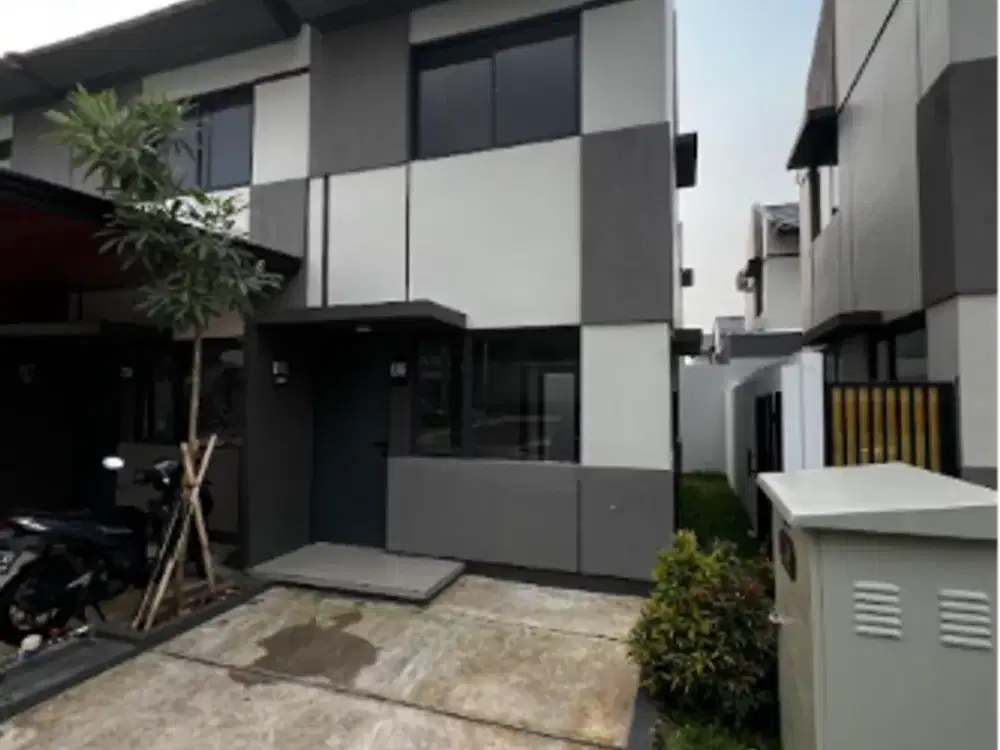 Disewakan Rumah Siap Huni di Xyz Flo 2 Lantai