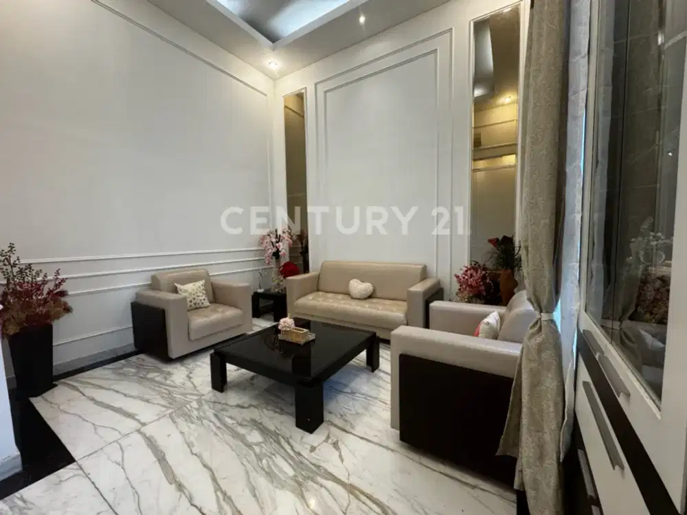 Rumah Mewah 3 Lantai Di Villa Artha Gading, Kelapa Gading Jakut
