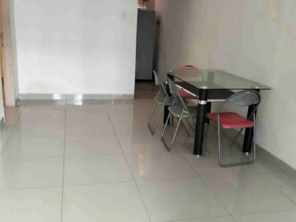 Disewakan rumah terima rapih siap huni sdg direnov di Residence One-Bsd City
