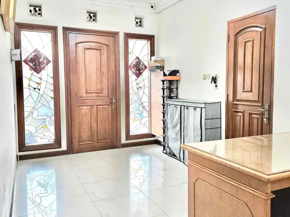 JUAL RUMAH SIAP HUNI DI TAMAN HOLIS INDAH 1