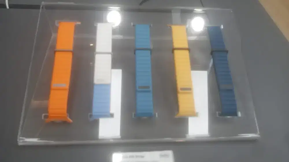 Uniq Aw strap (hello store)