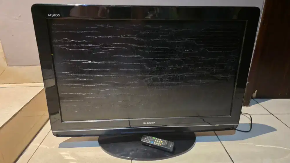 Dijual TV Sharp Aquos 32