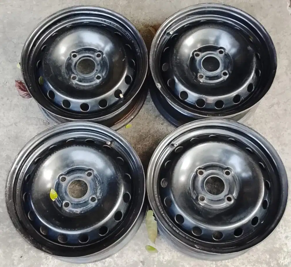 Dijual. 4pc velg kaleng wuling R15 pcd 4x114