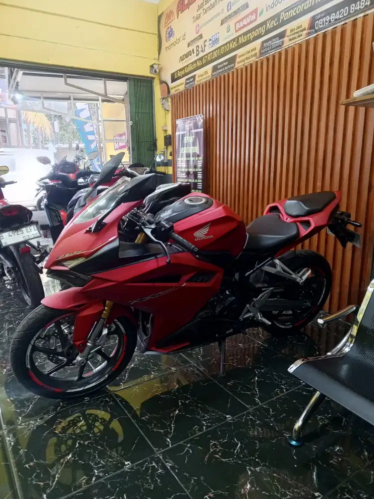 CBR 250 ABS 2019. CASH / KREDIT CASH BISA NEGO. BISA COD BYR DIRUMAH.