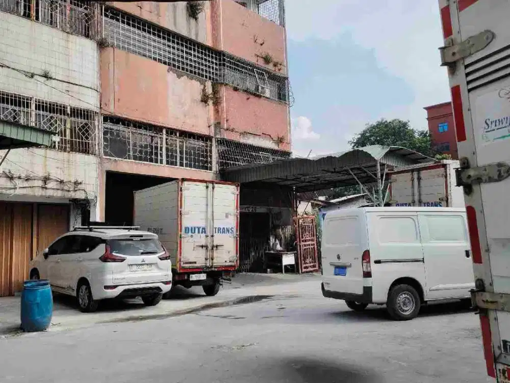 DIJUAL DISEWAKAN RUKO 3 LANTAI Jalan Pangeran Jayakarta Jakarta Pusat