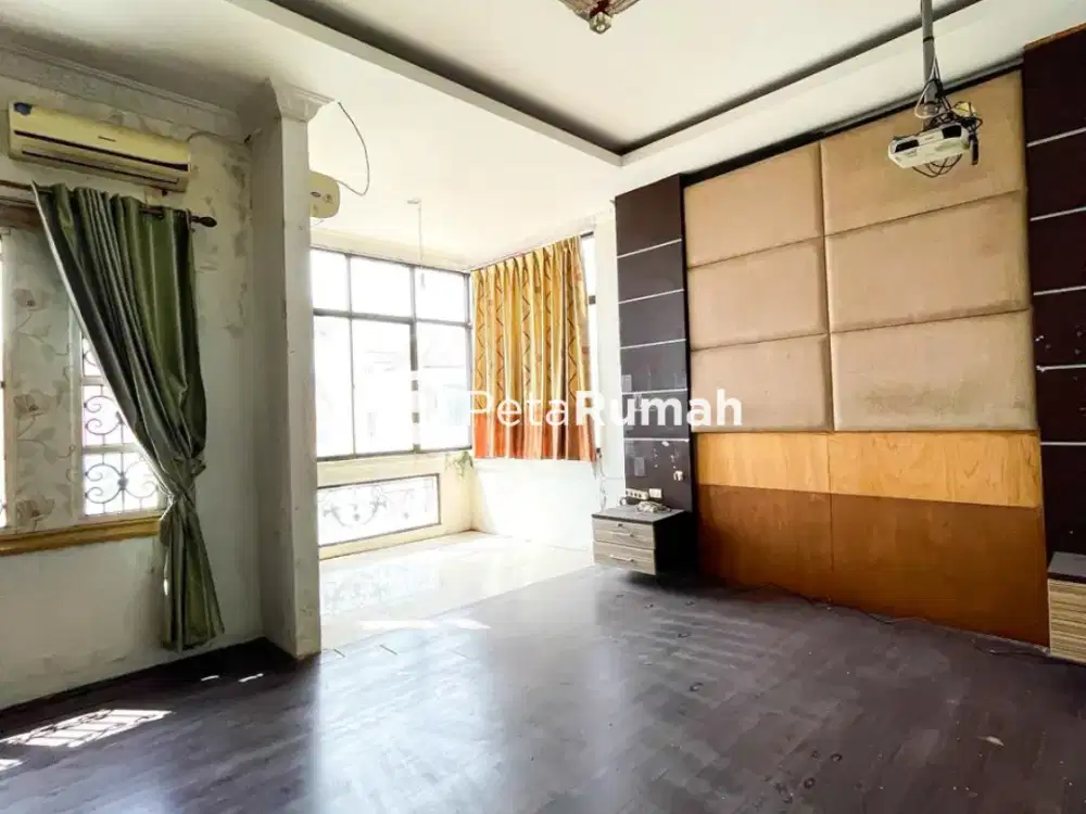 DIJUAL RUMAH JALAN GAPERTA KOMPLEK PIAZZA RESIDENCE - DAERAH HELVETIA (RICHARD & HANNY)