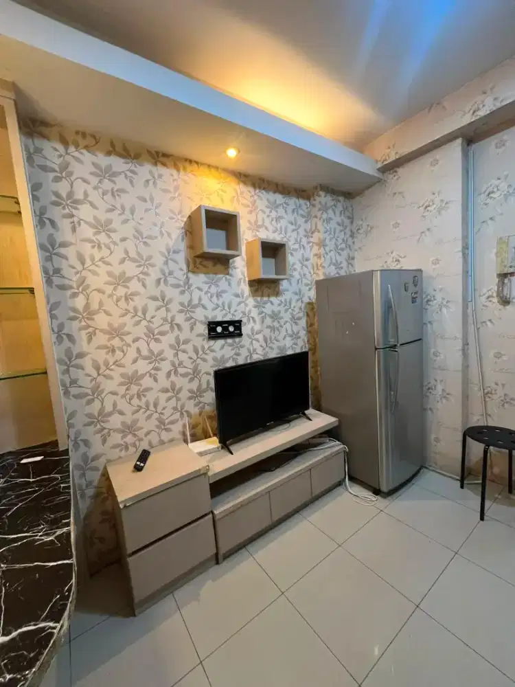Dijual Bed Utama dan Meja Tv