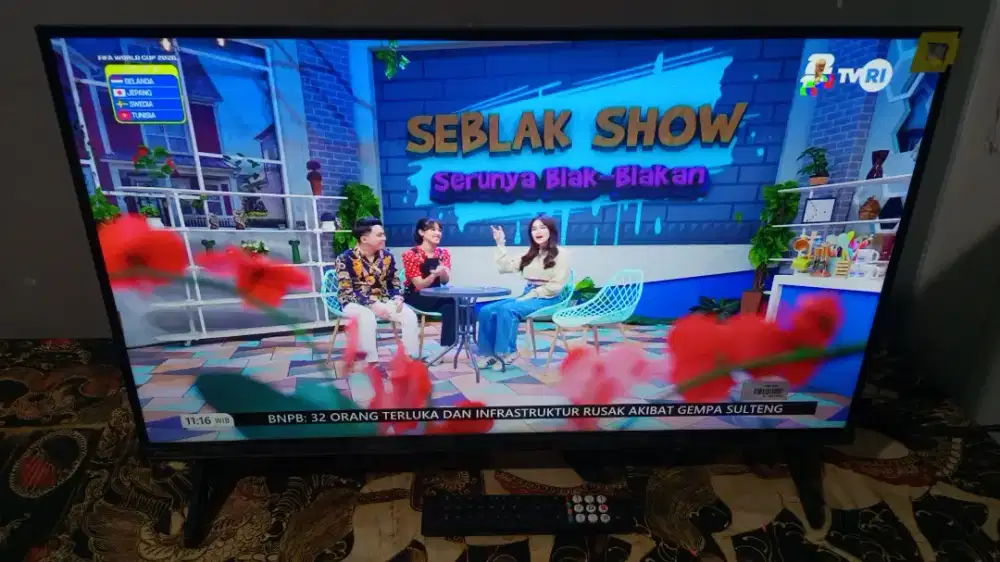 Tv led hisense smart digital 32inchi likenew