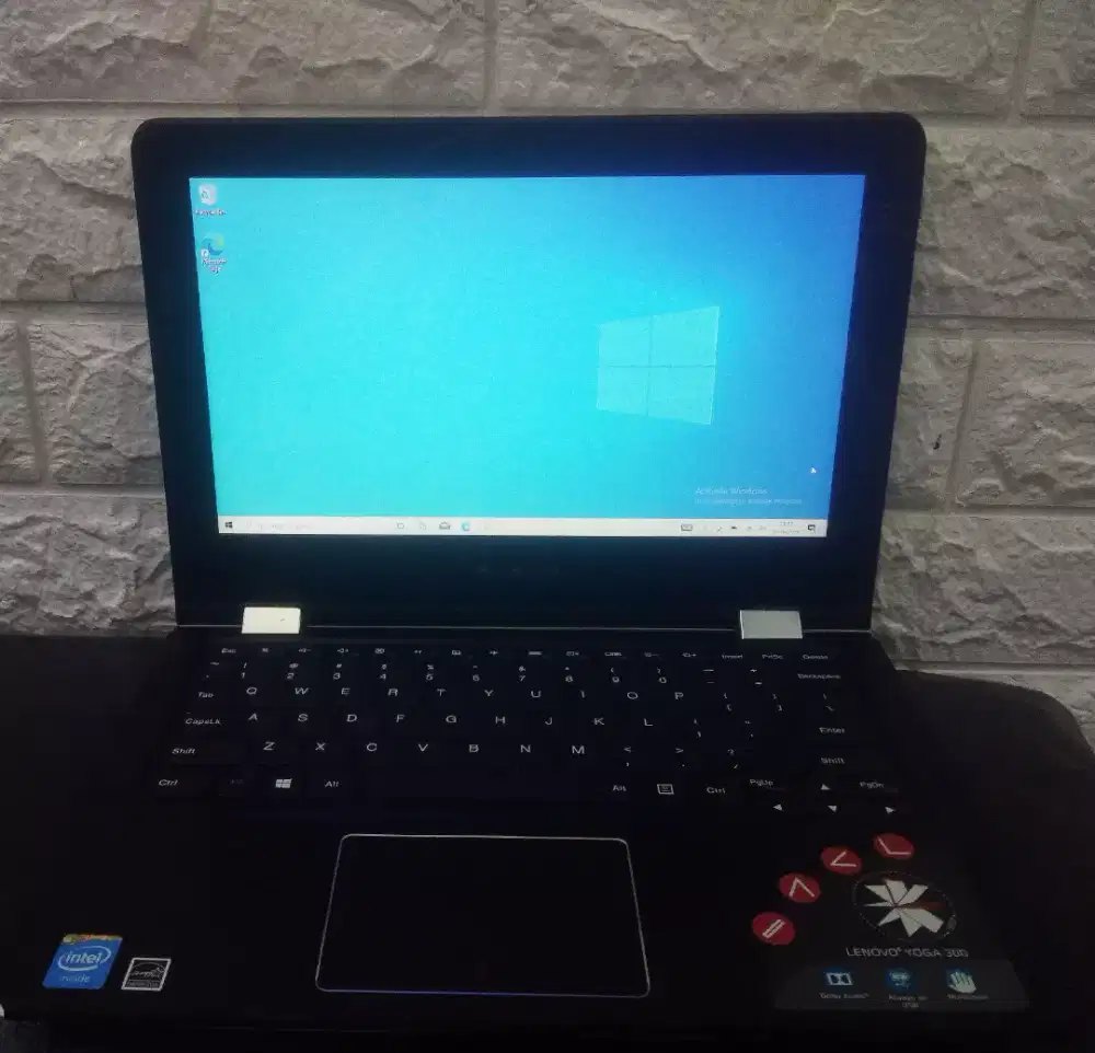 bu jual Lenovo Ideapad Yoga 300 Touchscreen