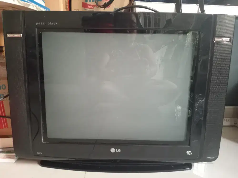 DiIJUAL TV LG SLIM PEARL BLACK