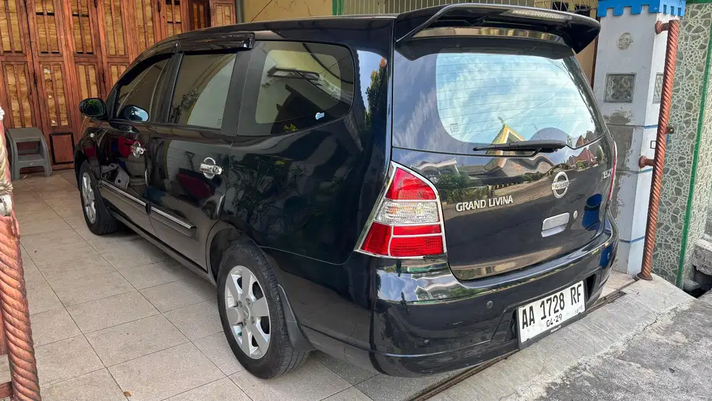 Nissan Livina 2010 Bensin