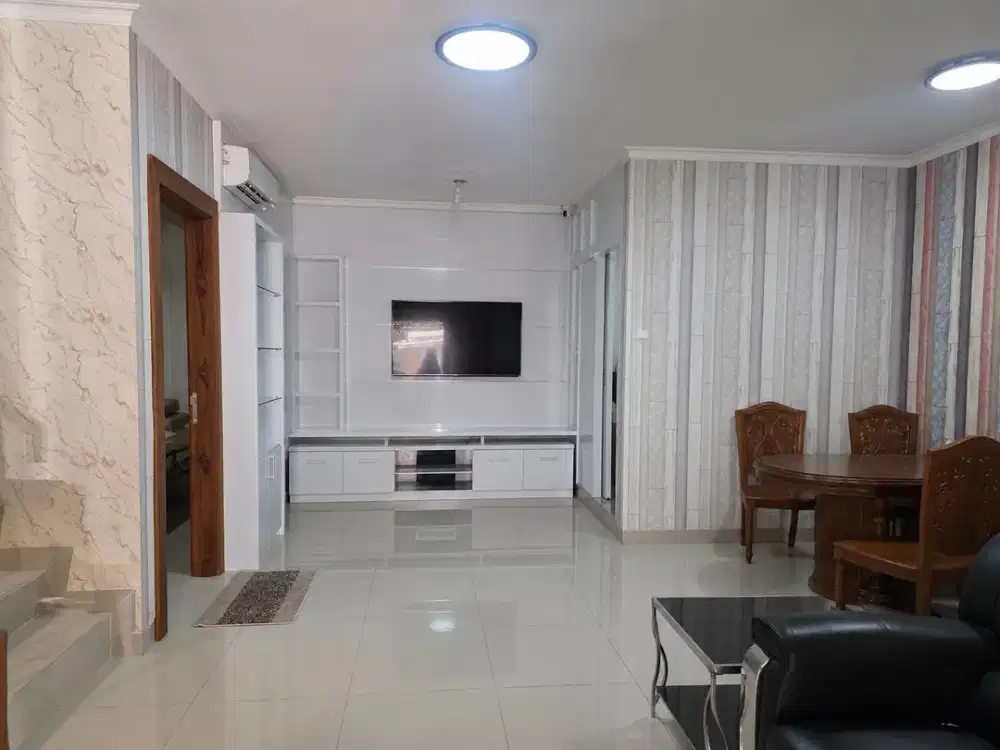 Disewakan Rumah Siap Pakai Bebas Banjir Tengah Kota di Paramount Semarang