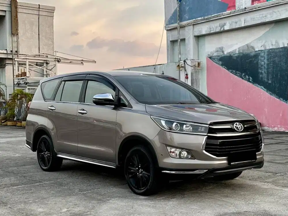 TOYOTA KIJANG INNOVA VENTURER 2018