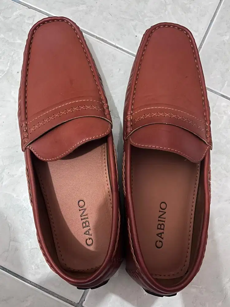 Sepatu merk Gabino