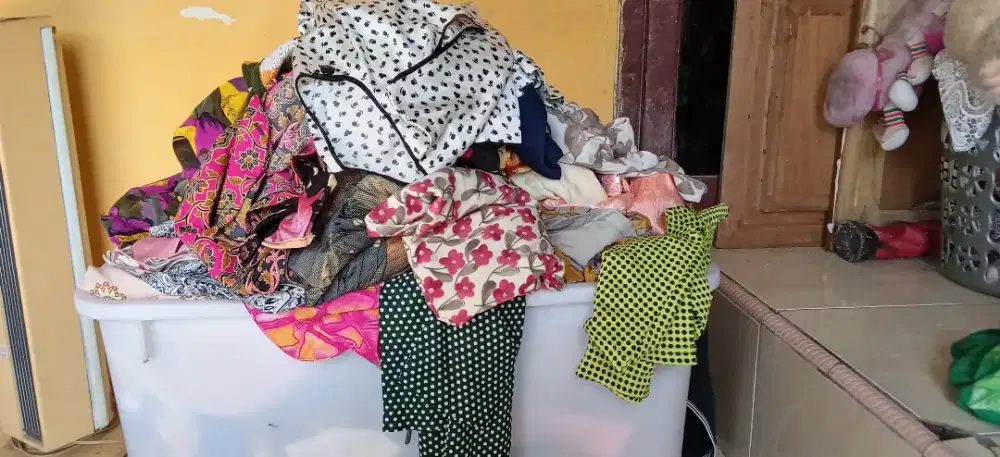 Preloved Baju bekas layak pakai