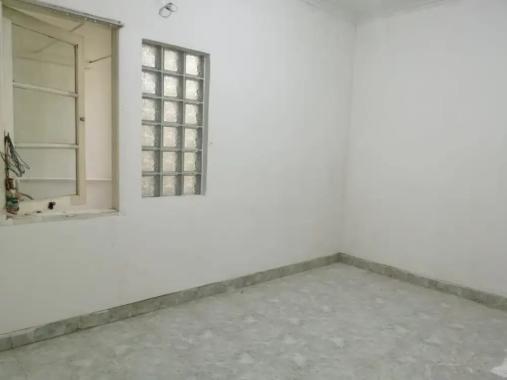 DI JUAL RUMAH 2 LANTAI TAMAN PALM LESTARI - CENGKARENG - JAKARTA BARAT