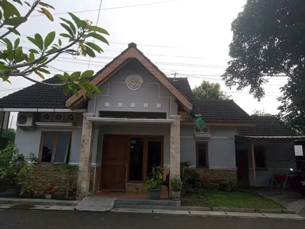 Dijual Rumah Tinggal Lokasi Strategis Dekat Bandara Adi Sutjipto - Depok Sleman