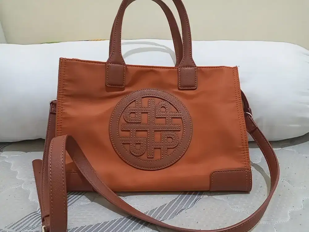 Tas wanita hush puppies