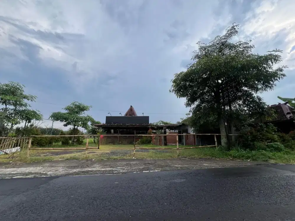 Disewakan Joglo Ruang Usaha Cocok untuk Resto Lokasi di Ngaglik