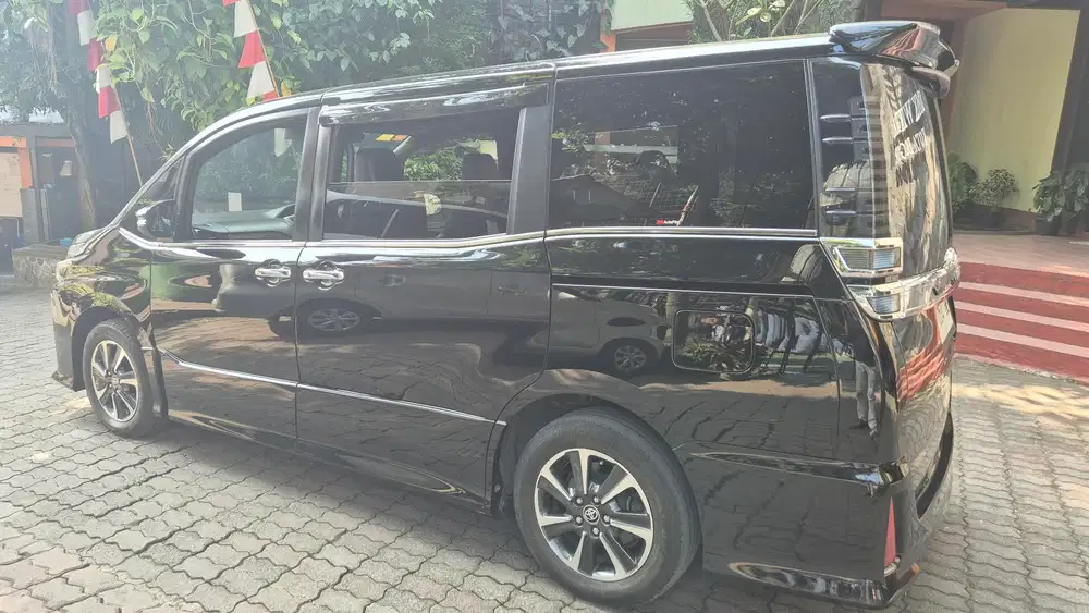 Toyota Voxy 2020 Bensin