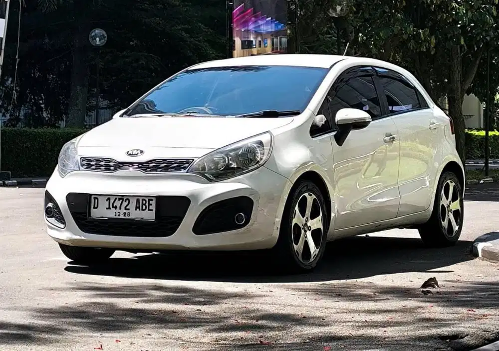 Kia New RIO SE 1.4 AT 2013 KM 115rb 1tangan, BANDUNG