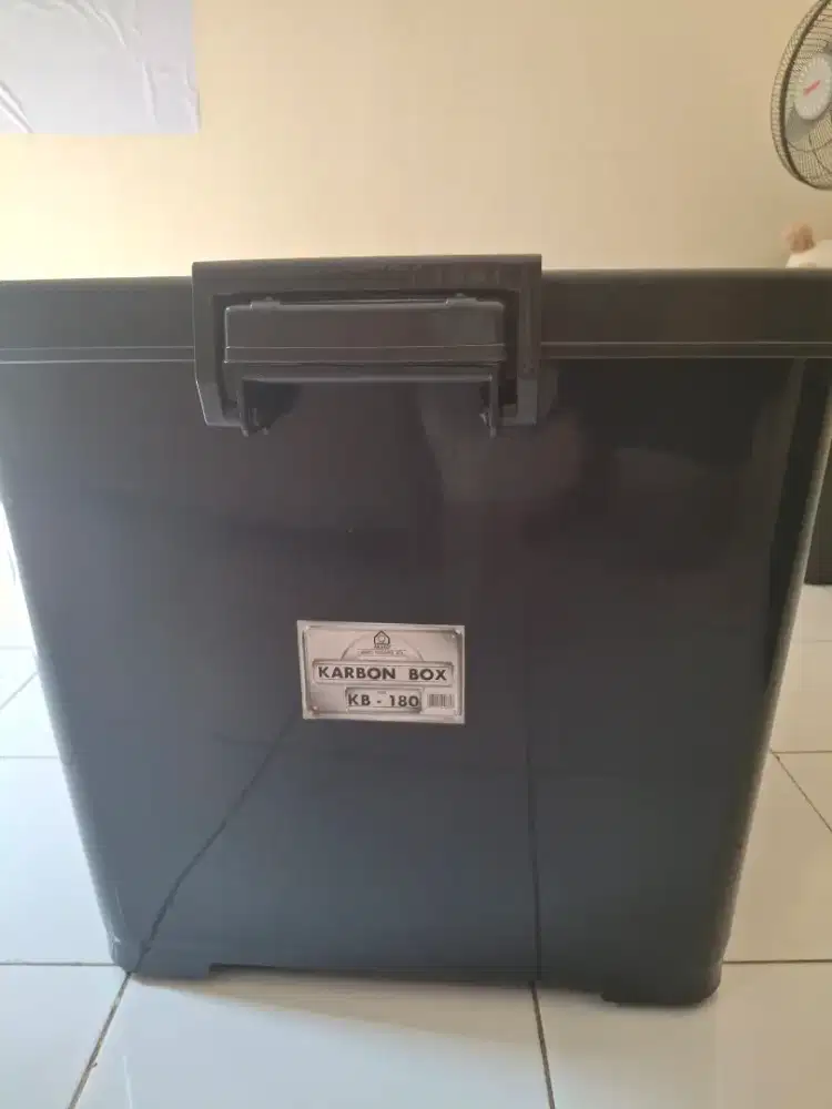 Kontainer Box Merk Akako 180 Liter