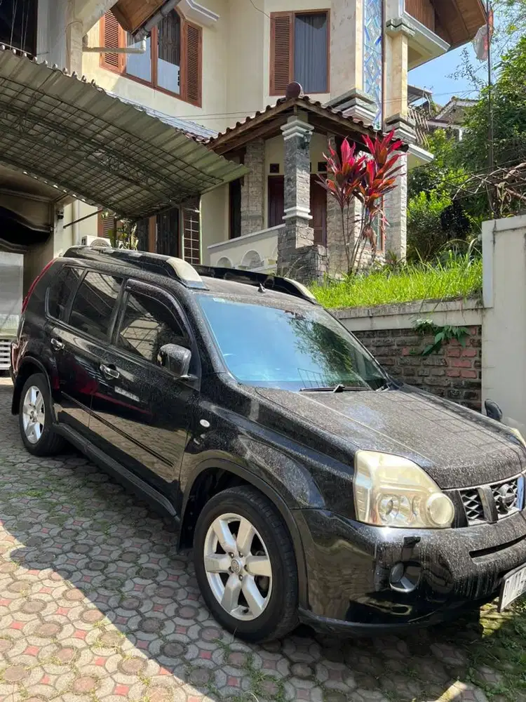 Nissan Xtrail XT2.5 Hitam