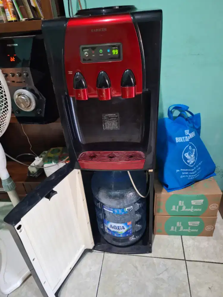 Dispenser Sanken Galon Bawah Kompressor HWD Z88