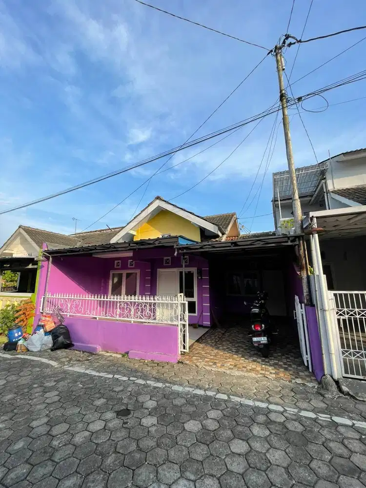 Disewakan rumah deket Margono dan UMP