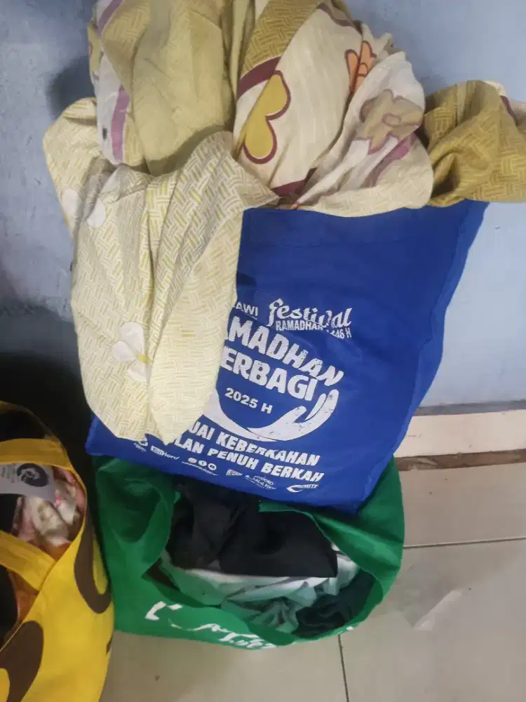 Jasa setrika pakaian dan bersih2 rumah