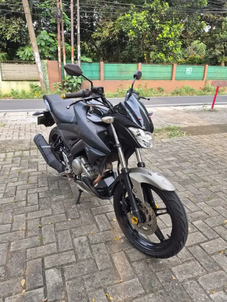 Dijual Yamaha Vixion tahun 2017 surat lengkap