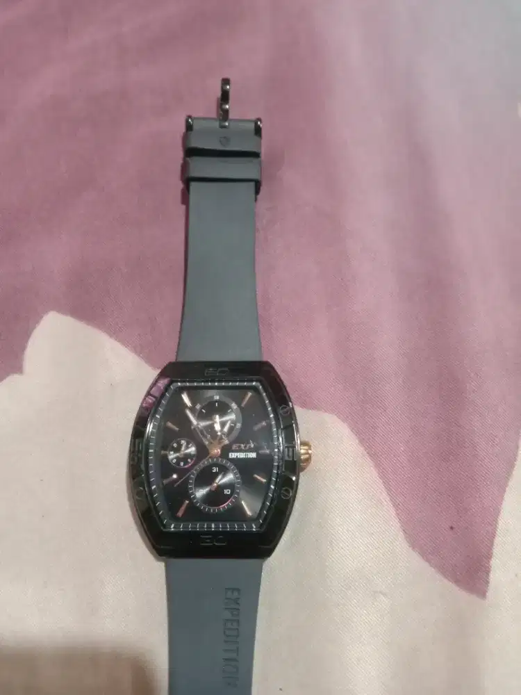 Jam tangan expedition