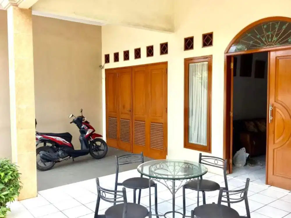 Rumah Strategis di Pondok Kelapa - Lokasi Strategis & Aman