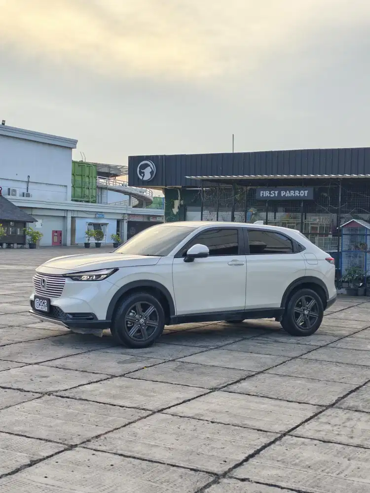 KM 35 RIBUAN RECORD! HONDA HR-V E HRV E CVT MATIC NIK 2022/2023