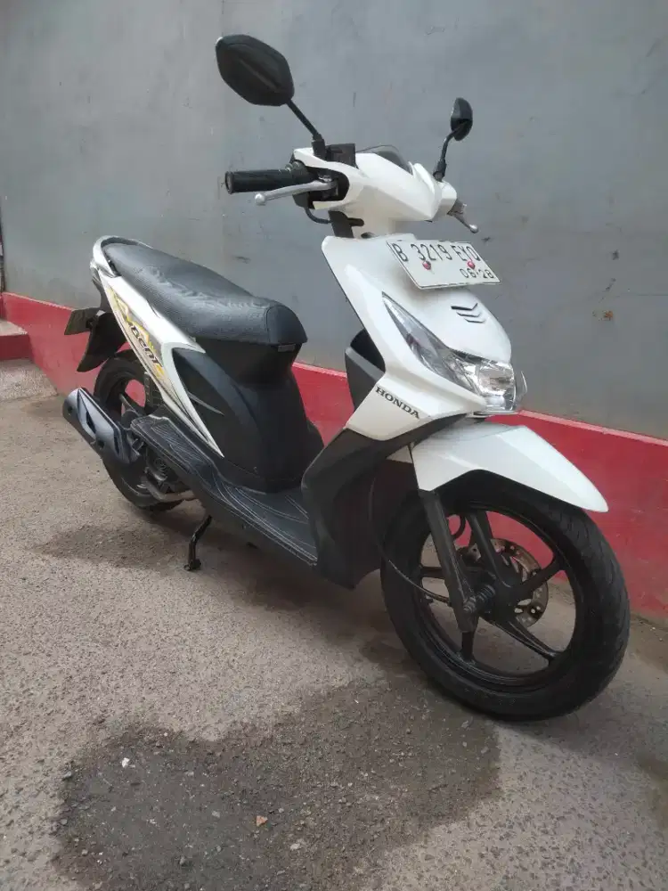 Honda Beat karburator tahun 2011 siap pakai