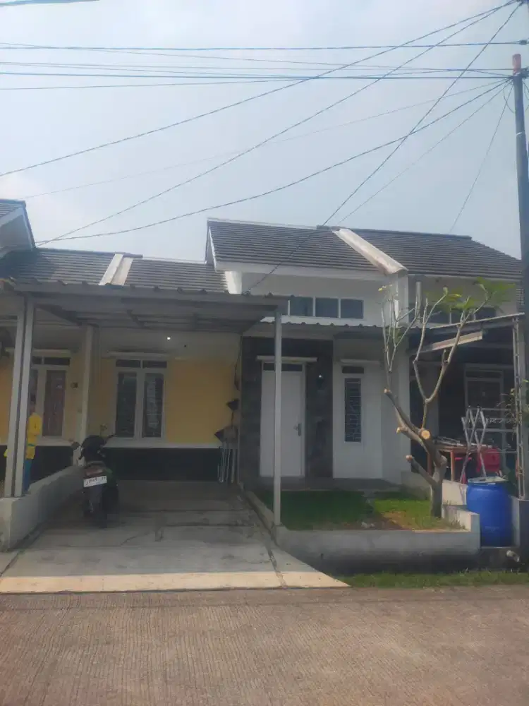 Disewakan rumah nyaman di Puri Kintamani dekat Stasiun Kereta Cilebut