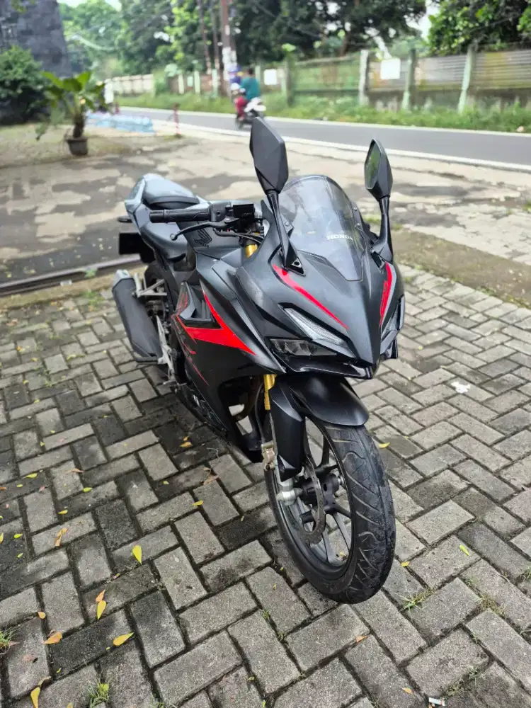 Dijual Honda CBR 150R new tahun 2021