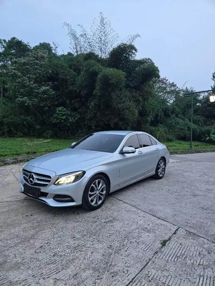 Mercedes-Benz C200 2014 Bensin