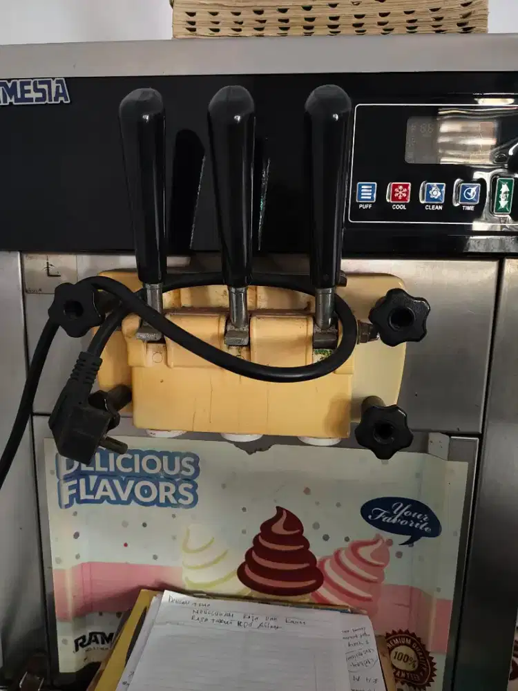 Mesin Ice Cream merk RAMESIA