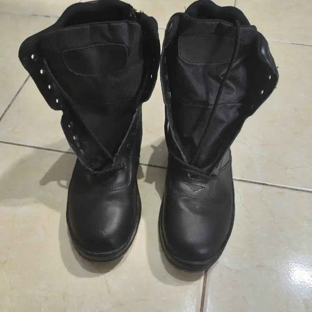 SEPATU PANTOFEL, BEKAS TP BELUM PERNAH DI PAKAI.