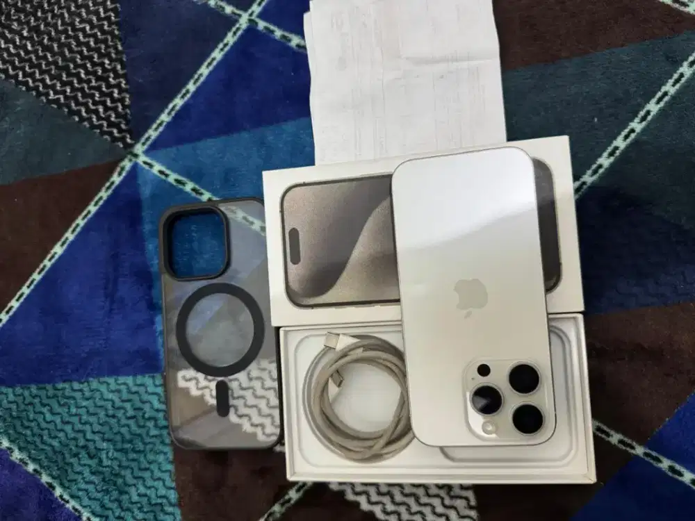 iPhone 15pro 128 inter