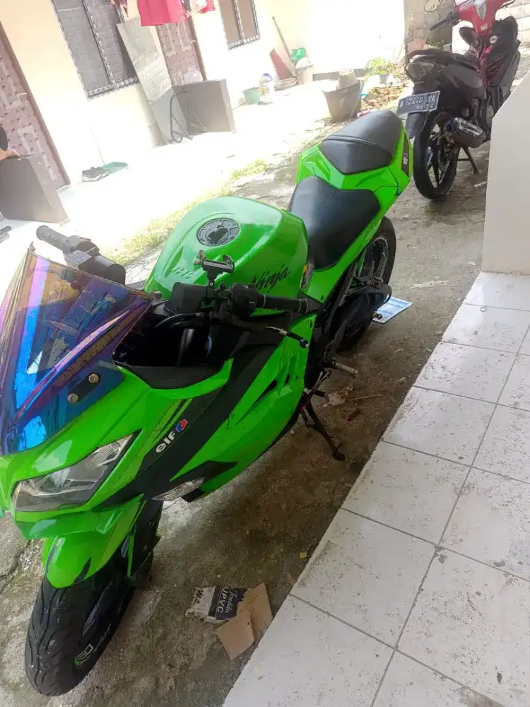 Ninja 250cc lokasi pamulang sekitarnya harga 24jt nego